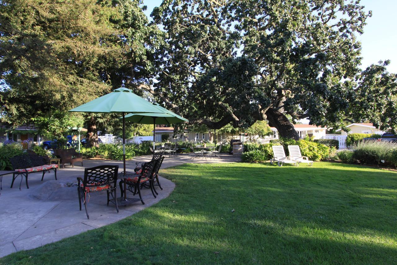 Meadowlark Inn Solvang Exterior photo